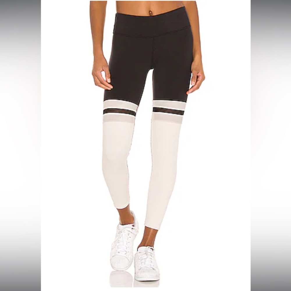 7/8 Player Legging in Black & Bone ALO